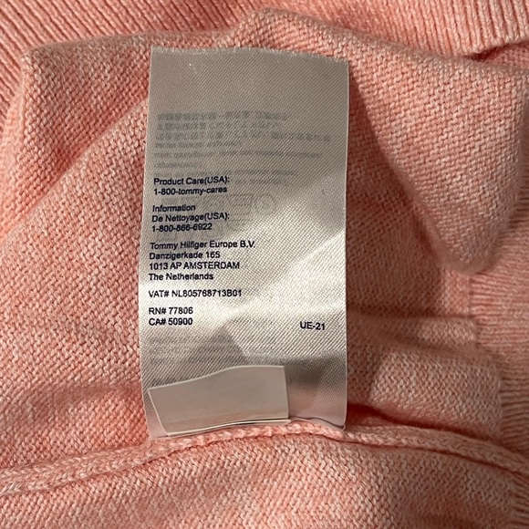 Tommy Hilfiger Men’s Essential Long Sleeve Cotton V-Neck Pullover Sweater - Picture 4 of 13